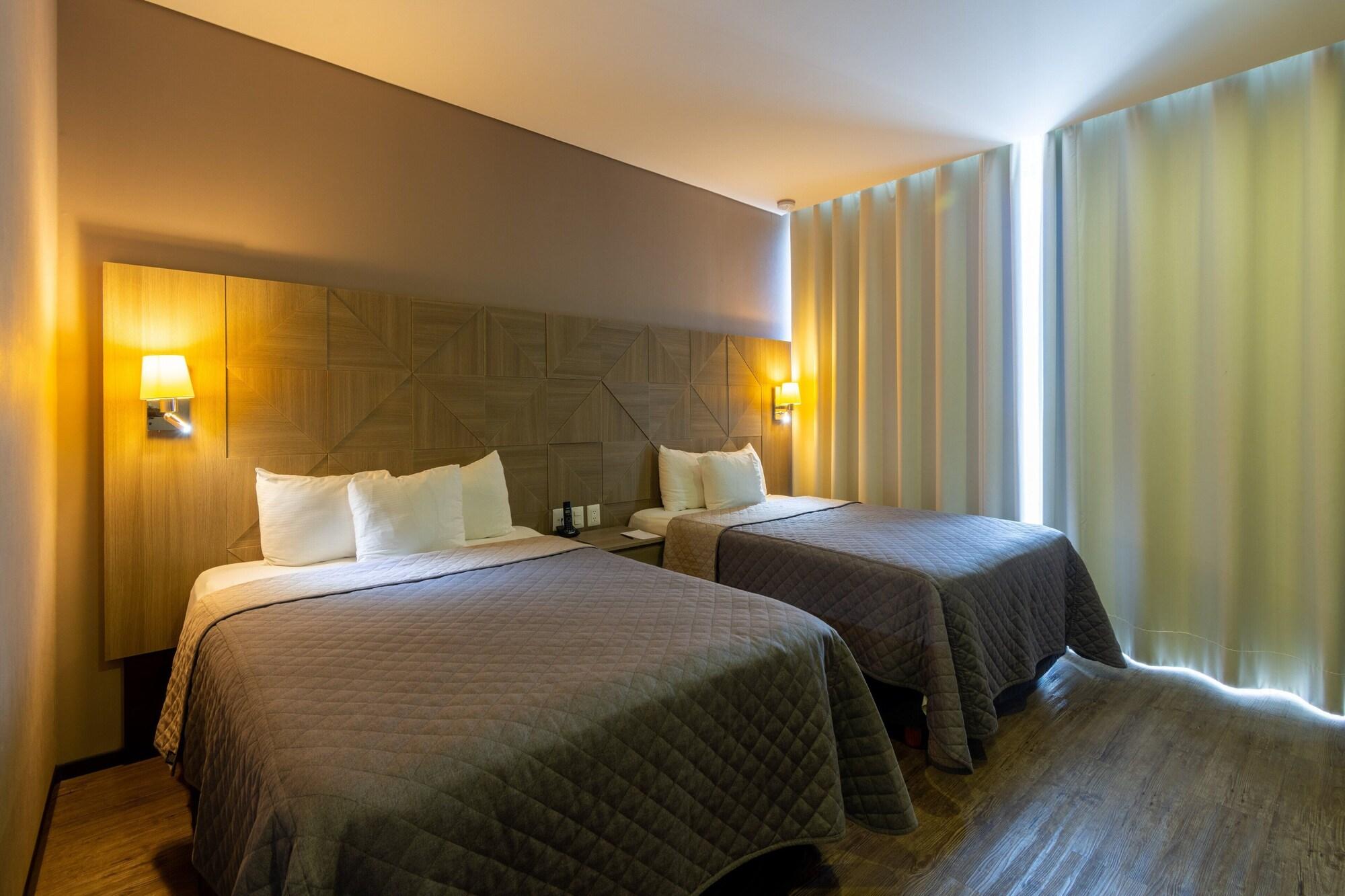 Hotel Glow Point - Mulza León Eksteriør bilde