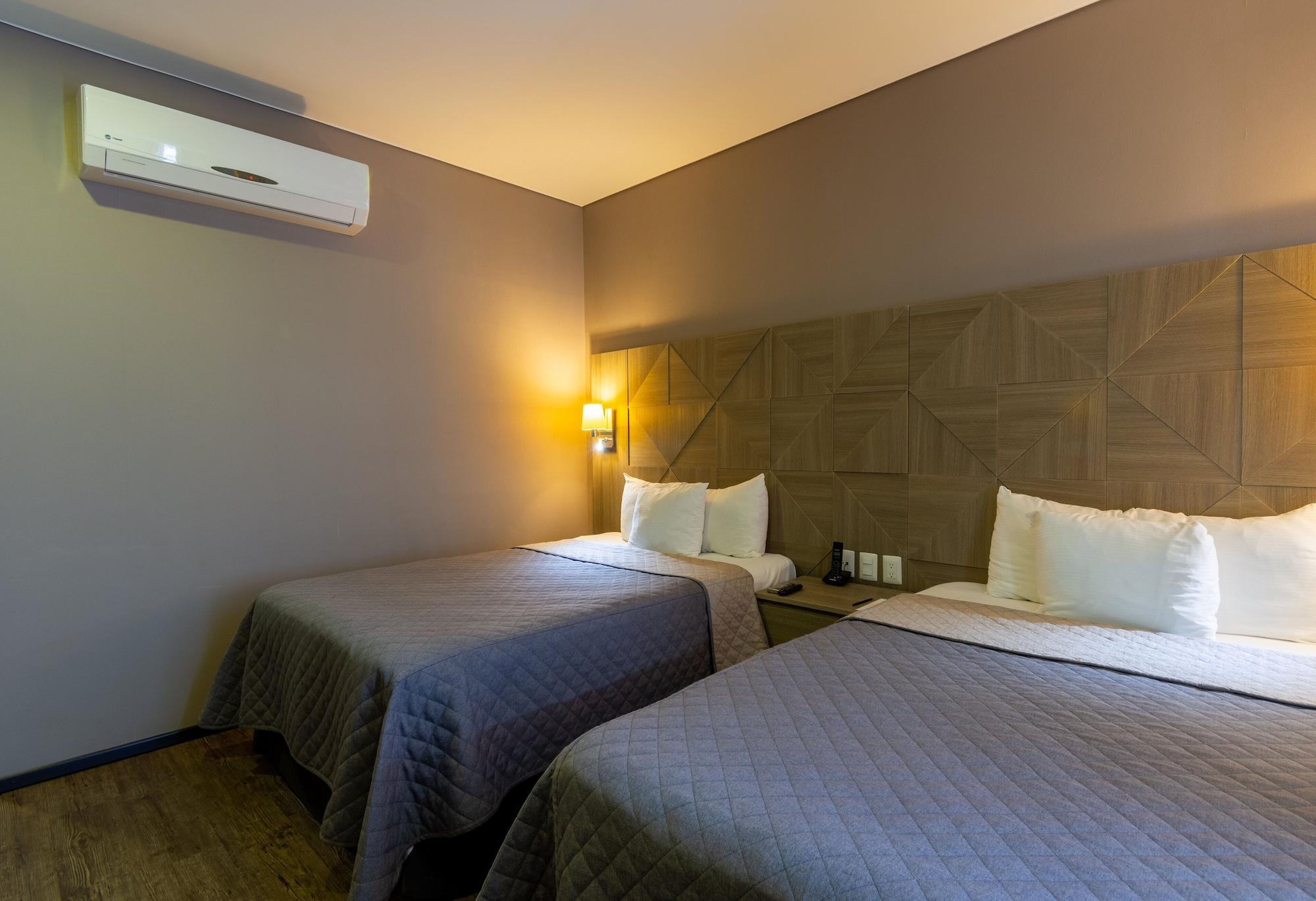 Hotel Glow Point - Mulza León Eksteriør bilde