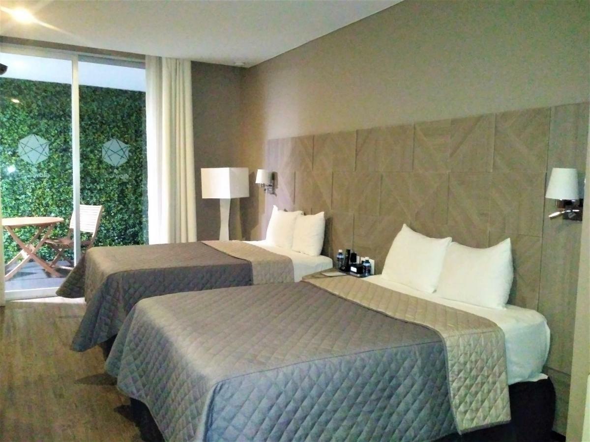 Hotel Glow Point - Mulza León Eksteriør bilde