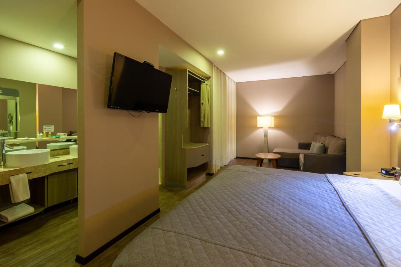 Hotel Glow Point - Mulza León Eksteriør bilde